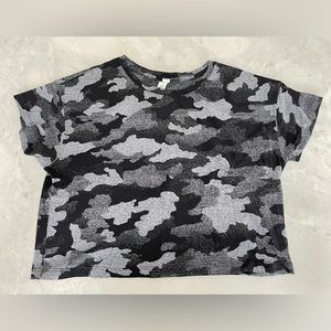 Lululemon Camo Crop top